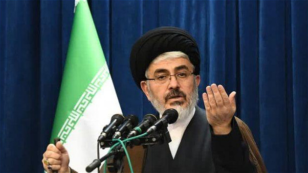 مسئولان به تقویت هویت ملی توجه ویژه کنند