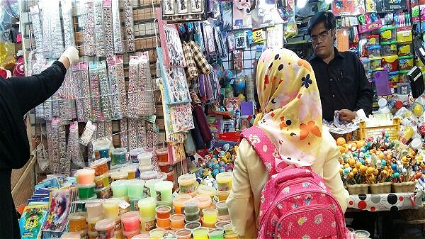 از هزينه تا پيام فرهنگي نگاهي به بازار کيف و کفش دانشآموزي