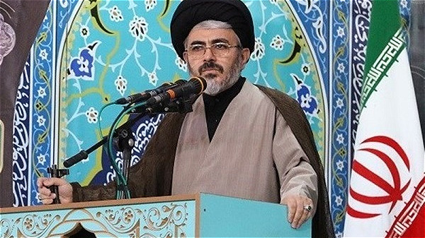 برگزاري مراسم تجليل از فعالين فضاي مجازي پذيرفتني نيست