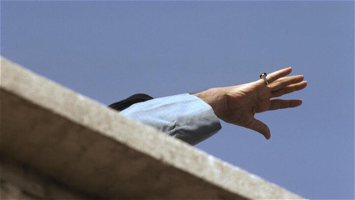 ولي فقيه تا کجا مي‌تواند براي رسيدگي به مشکلات جامعه ورود کند