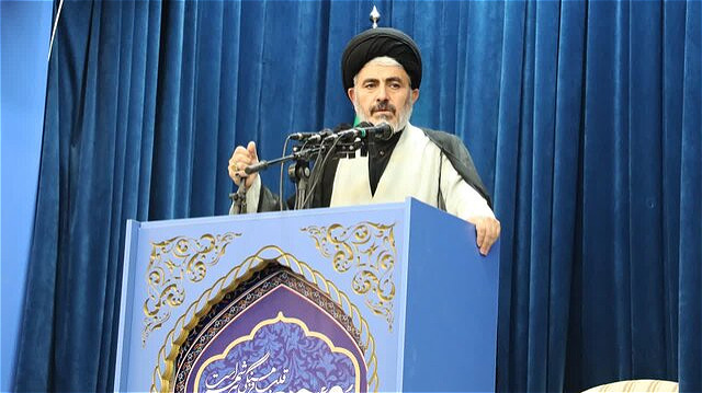 مسئولان از کشاورزان حمایت کنند