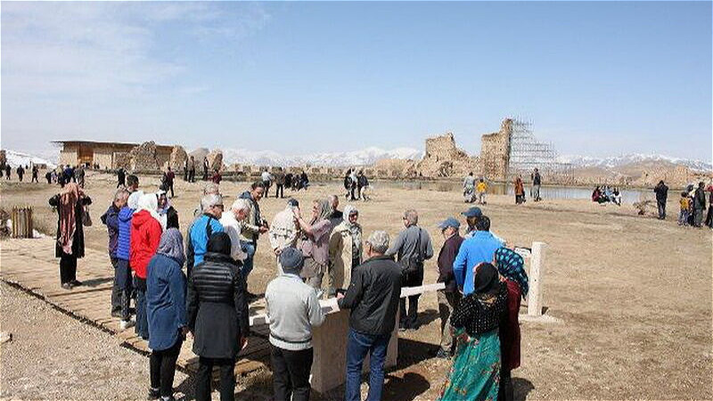 ایجاد زیرساخت لازمه جذب گردشگر در آذربایجان‌غربی