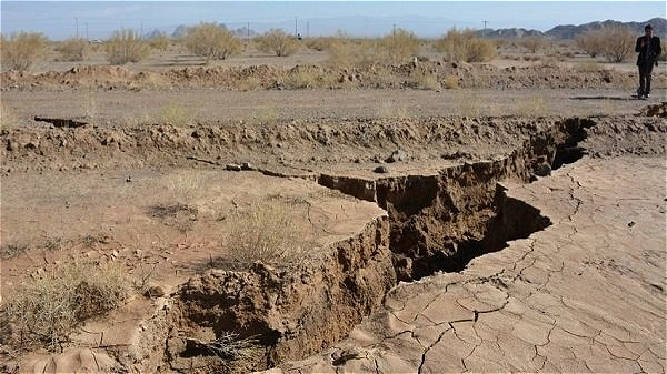 فرونشست زمین در آذربایجان غربی؛ دشت‌های سلماس و کهریز در معرض خطر