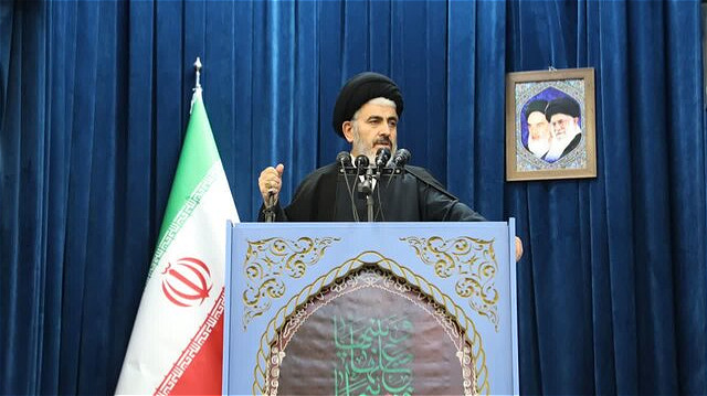 ملت باید پشتیبان دولت باشند