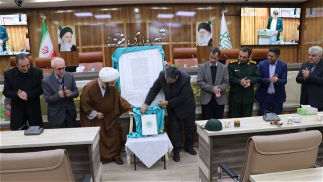 کتاب نفیس آستان شمس تبریزی در خوی رونمایی شد