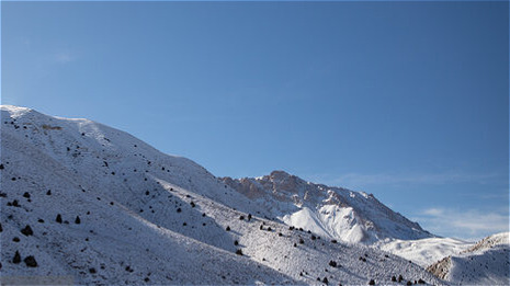  عملیات ترکیبی برای نجات ۵ نفر گرفتار در ارتفاعات اشنویه انجام می‌شود